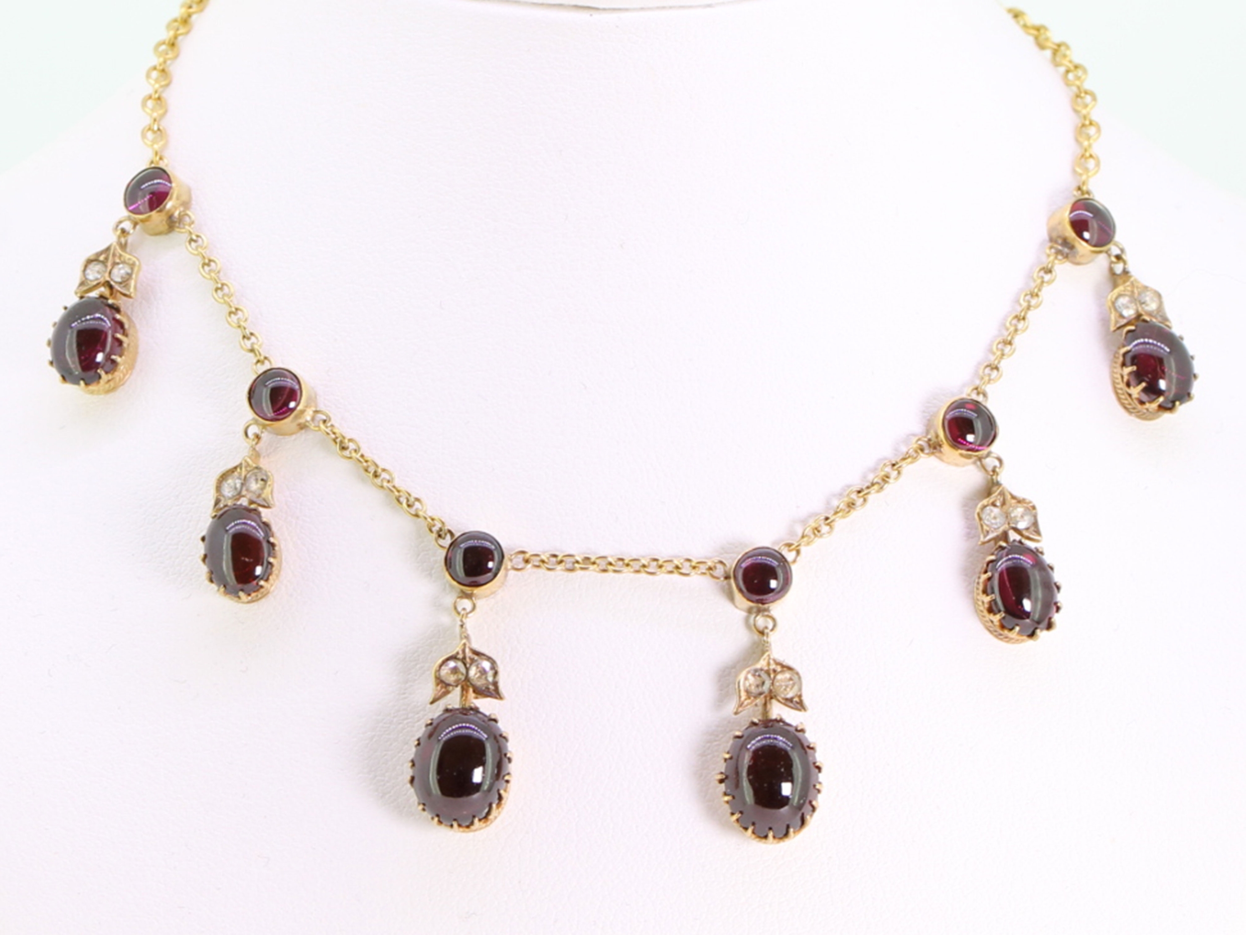 Enchanting edwardian garnet and diamond 15 carat gold necklace