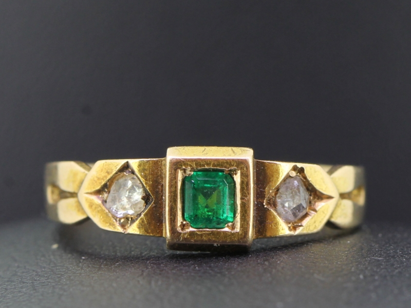 Beautiful victorian emerald and diamond 15 carat ring dates 1848