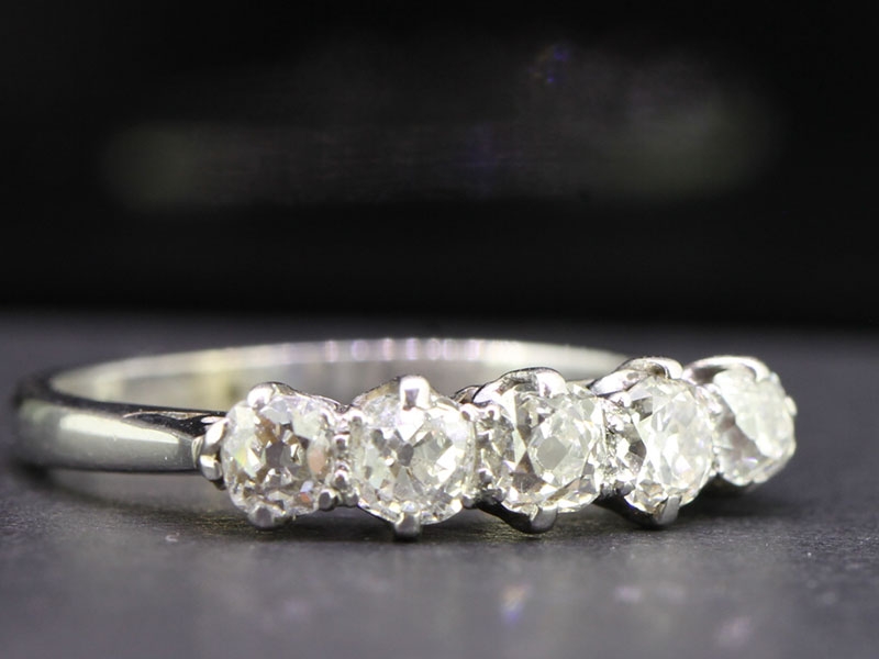 Stunning five stone diamond 18 carat white gold ring
