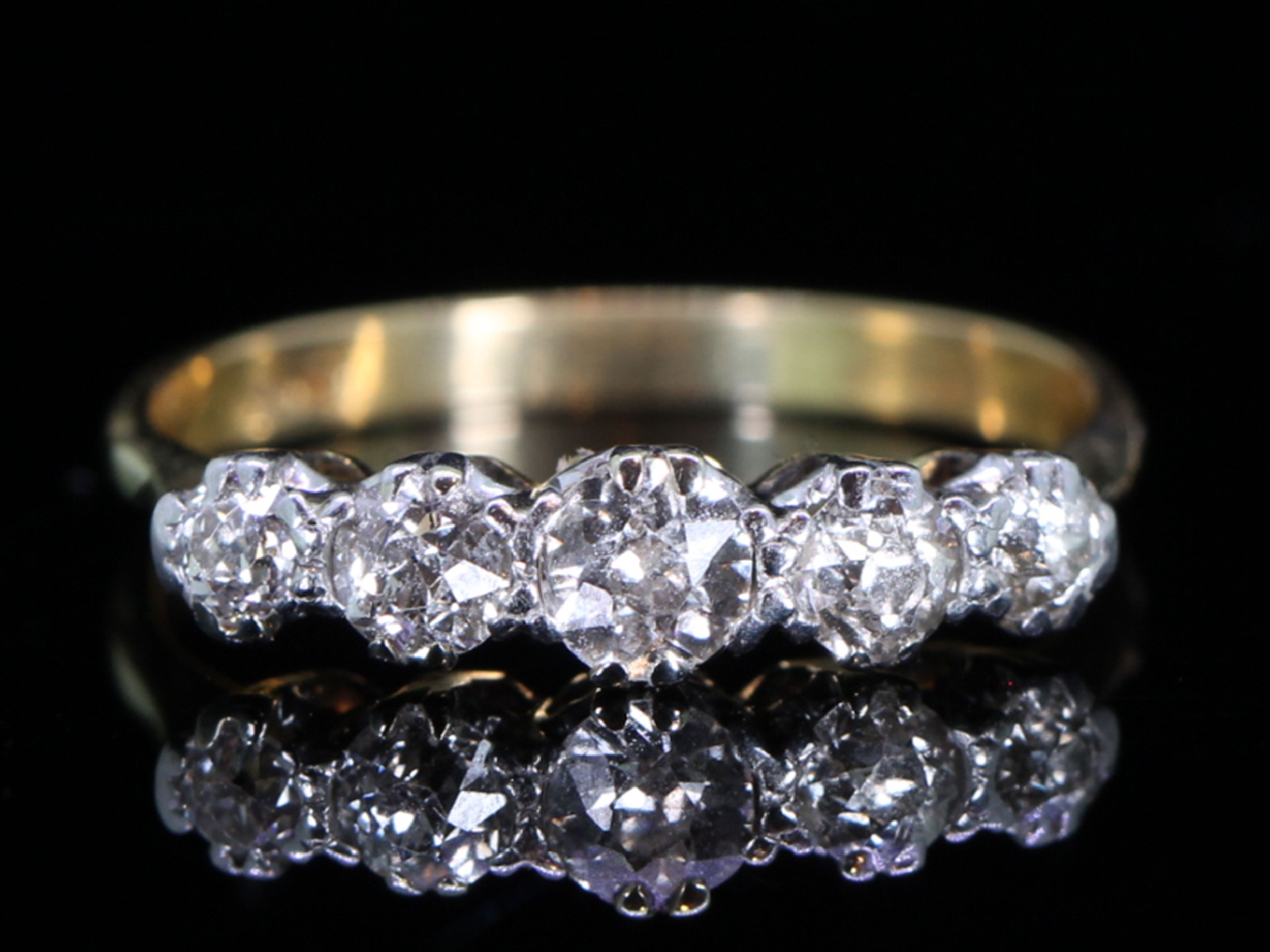 Art deco five stone diamond 18ct gold ring