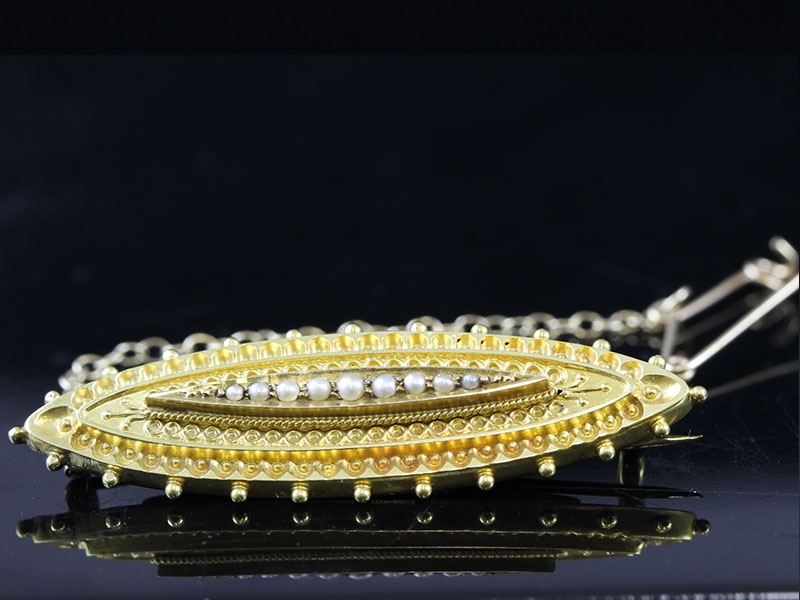Edwardian 15 carat gold seed pearl bar brooch pin hair locket
