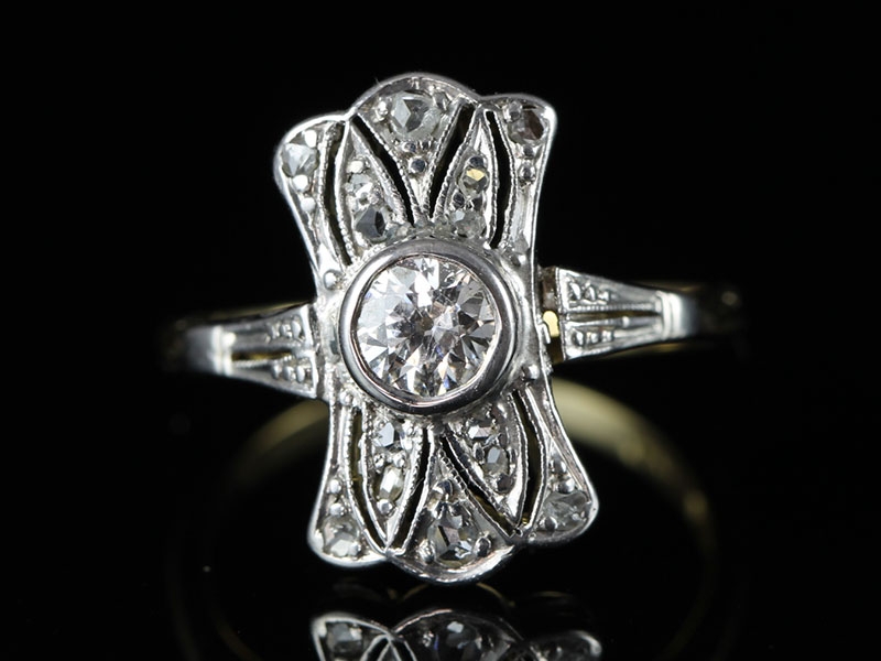 An original 1920s art deco 18ct gold & platinum diamond ring  