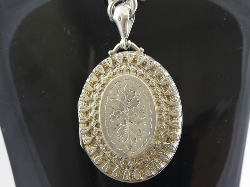 Victorian sterling silver collar chain and locket 