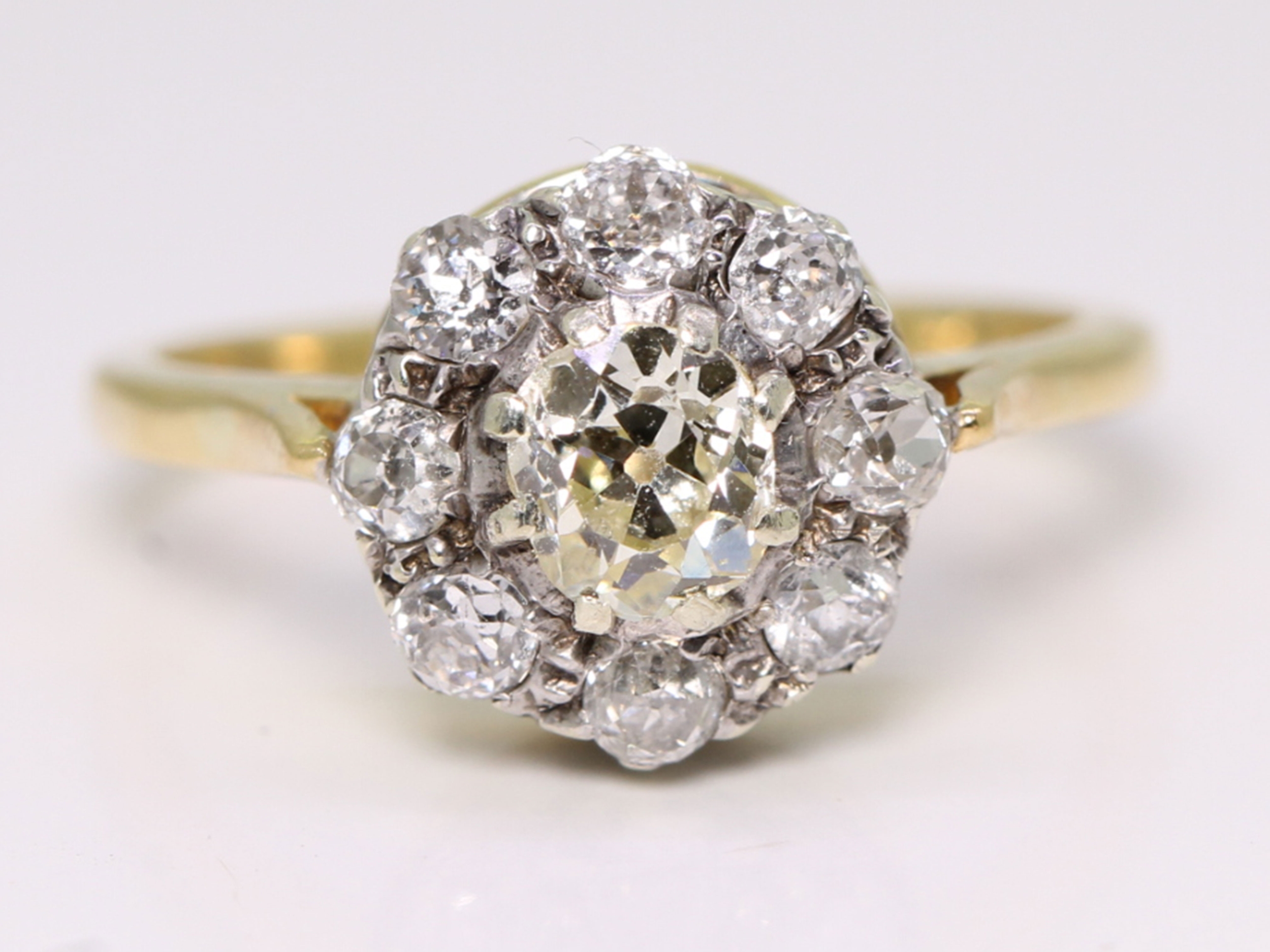 Edwardian old mined 2ct diamond 18ct gold cluster ring