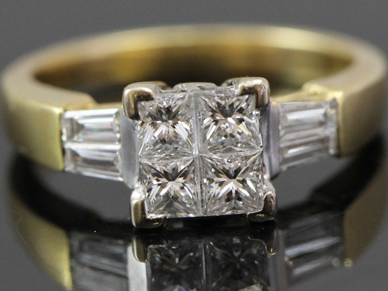 Fancy ladies square diamond 18 carat gold ring