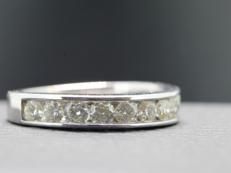 Stunning diamond half eternity 14 carat gold ring