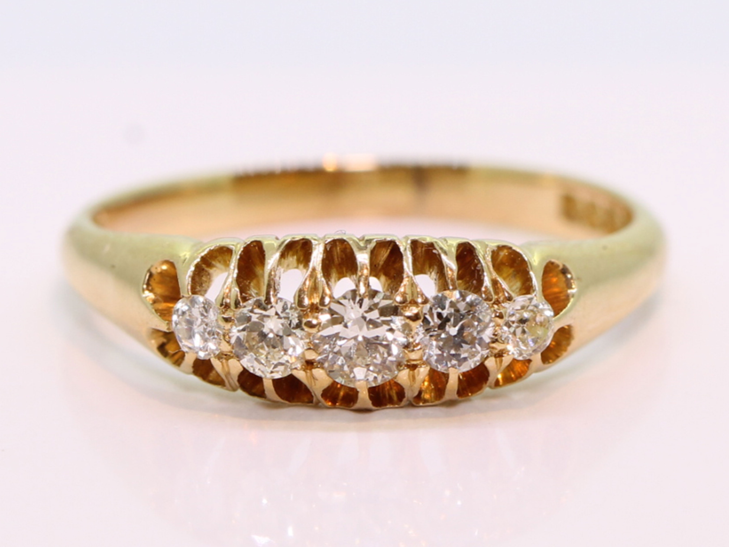 Edwardian diamond 18ct gold gypsy ring