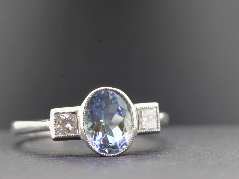  beautiful aquamarine and diamond platinum ring