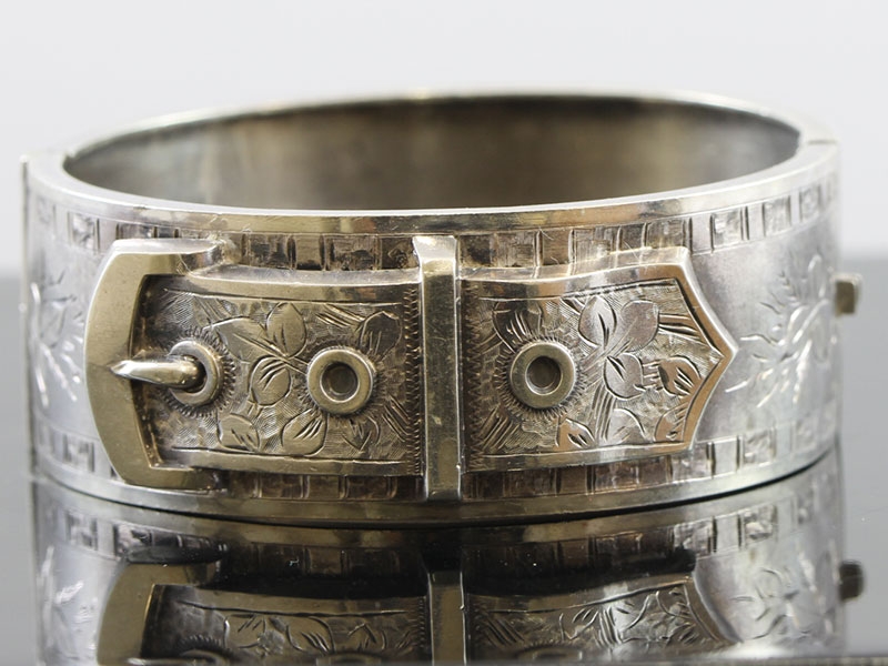  beautiful victorian hand engraved buckle silver bangle 