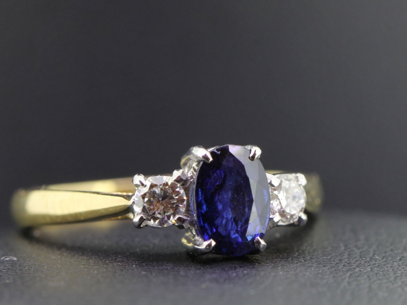  wonderful sapphire and diamond 18 carat gold trilogy ring
