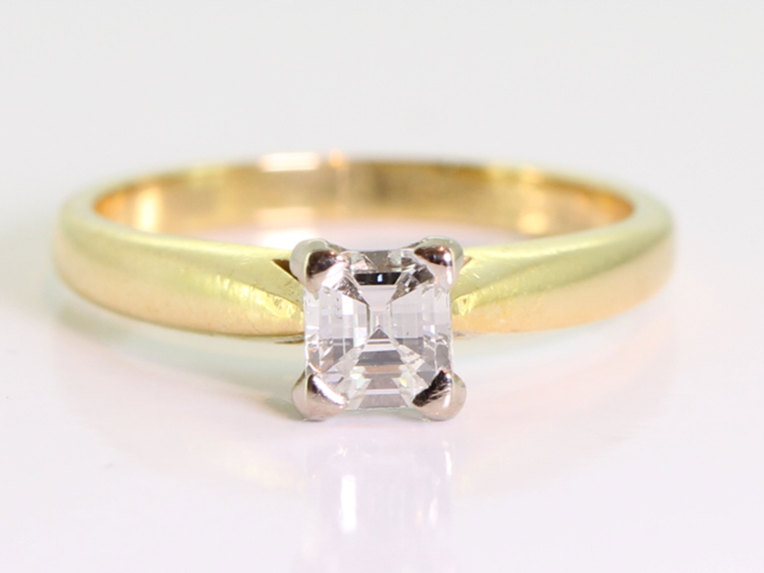  limited edition mellennium cut diamond 18 carat gold ring