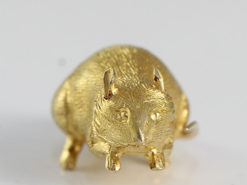 Cute edwardian 9 carat gold mouse charm/pendant