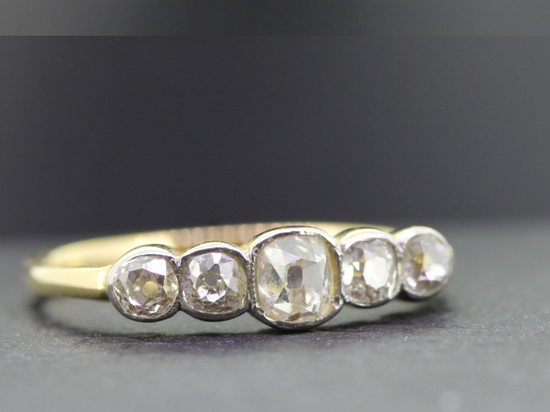  enchanting five stone diamond 18 carat gold ring