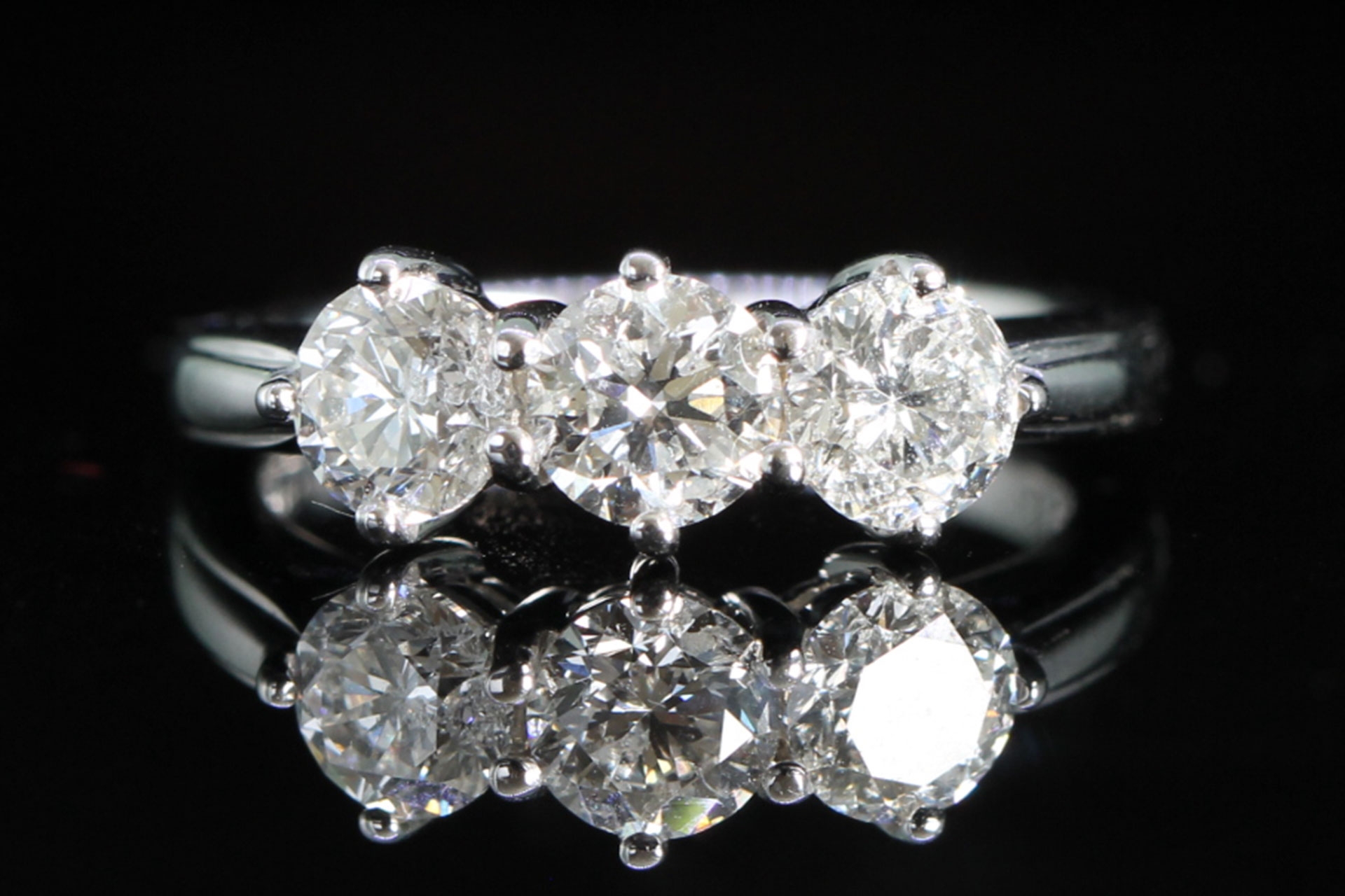 vintage diamond 18ct gold trilogy ring