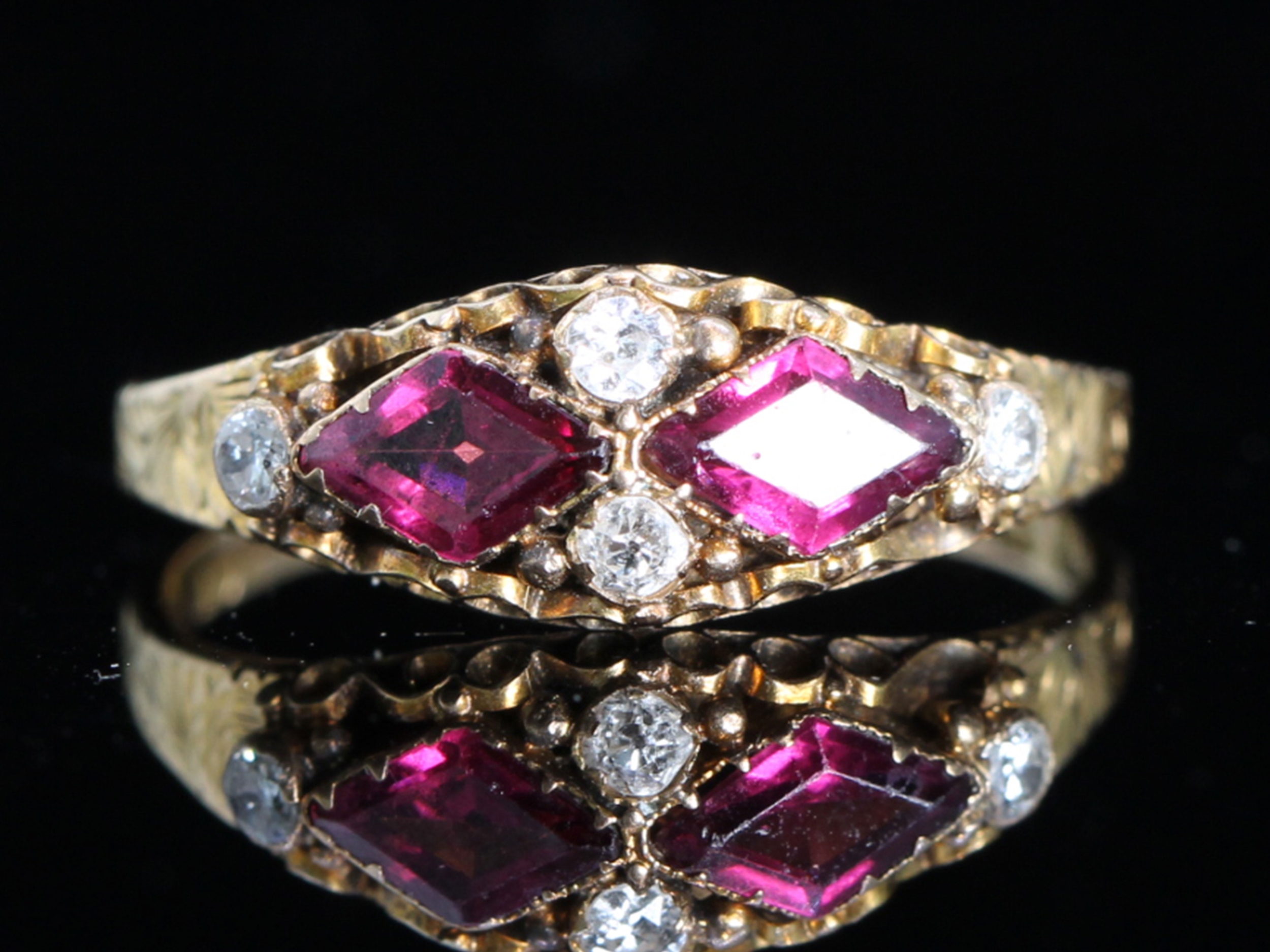 Edwardian almandine garnet and diamond 15ct gold ring