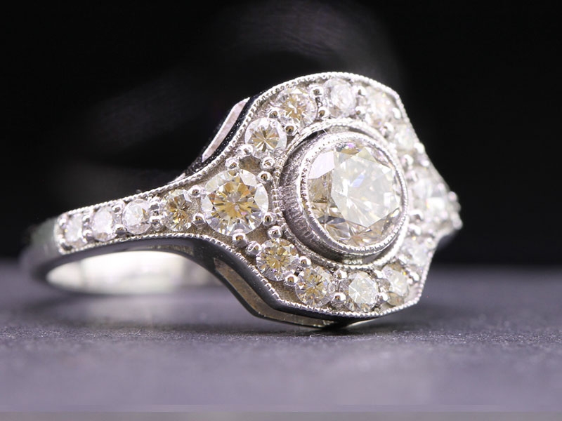 Magnificent art deco inspired diamond 18 carat gold ring 