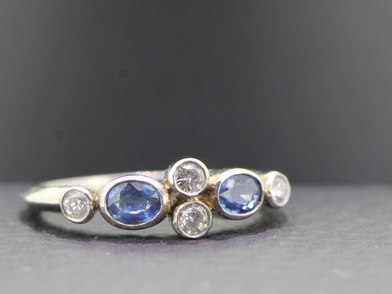  beautiful ceylon sapphire and diamond platinum art deco inspired ring