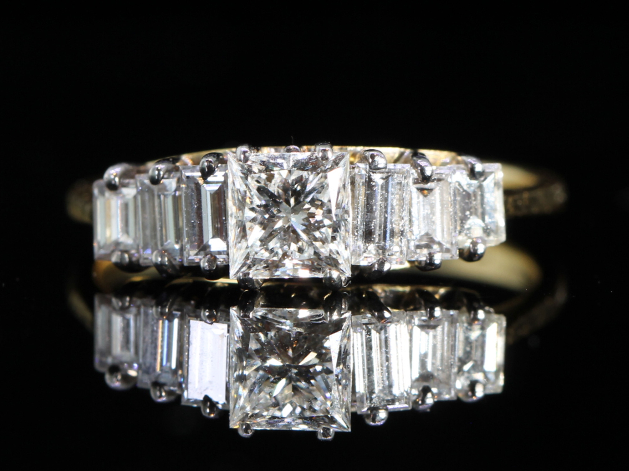 Vintage seven stone diamond 18ct gold ring