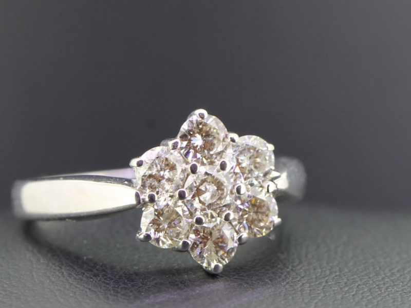  magnificent seven stone diamond daisy cluster 18 carat gold ring 