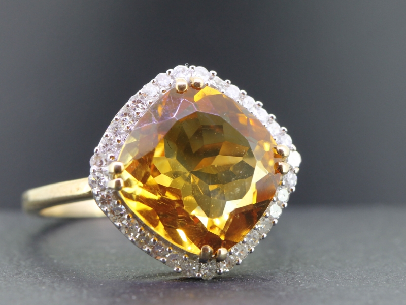 Stunning citrine and diamond 9 carat gold cluster ring