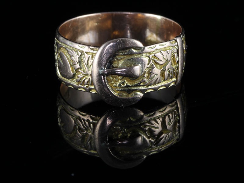 Fabulous circa 1918 15ct rose gold buckle ring