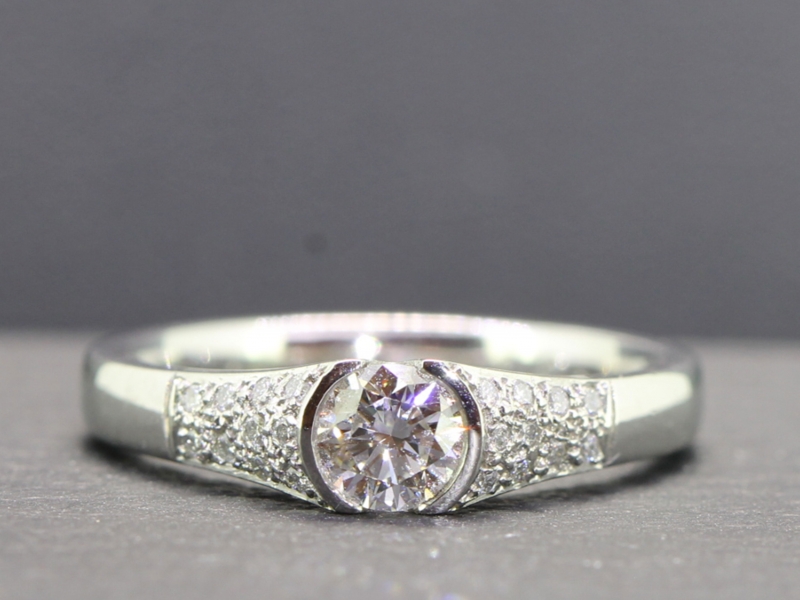 Fabulous art deco inspired platinum diamond ring