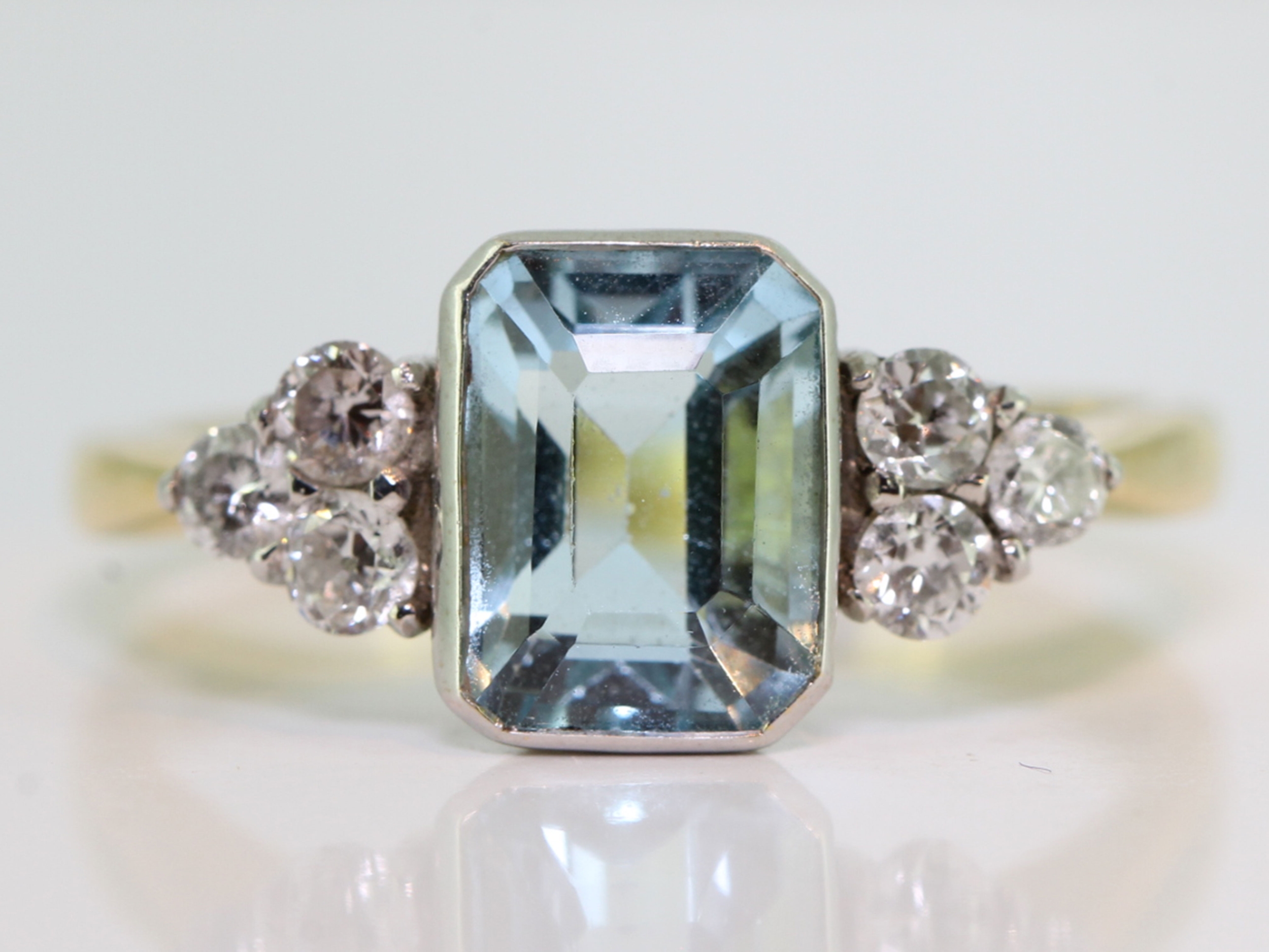  gorgeous aquamarine and diamond 18 carat gold art deco inspired ring