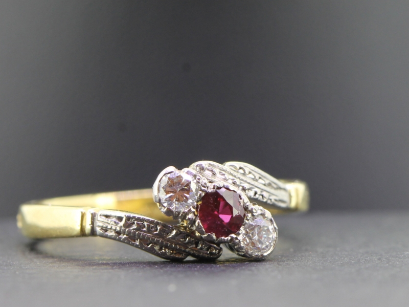  beautiful ruby and diamond 18 carat gold and platinum ring
