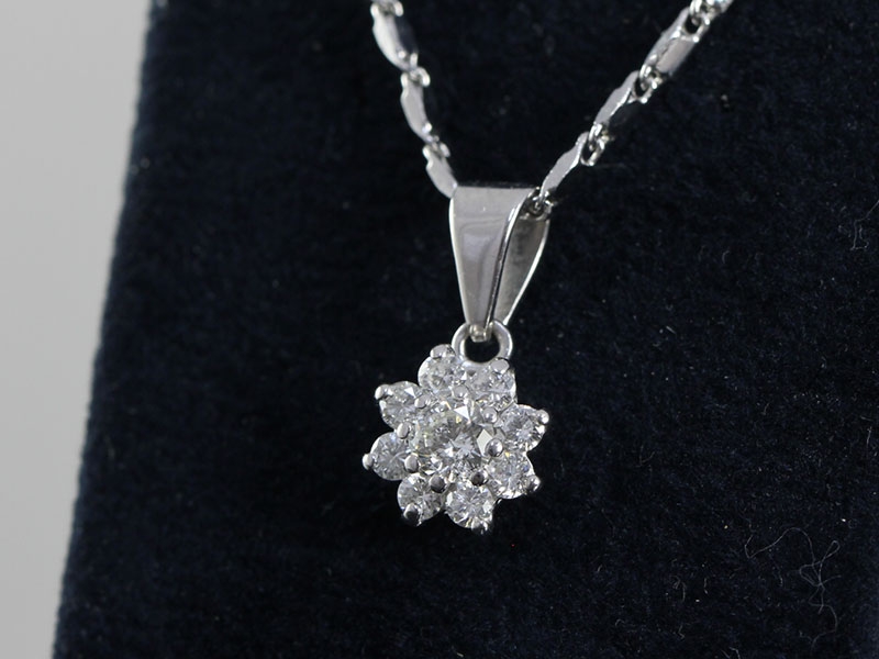 Romantic 18 carat gold diamond daisy pendant and 14 carat gold 18 inch chain 