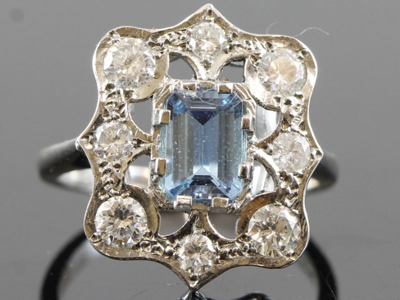 Striking art deco inspired aquamarine and dimaond 18 carat gold ring