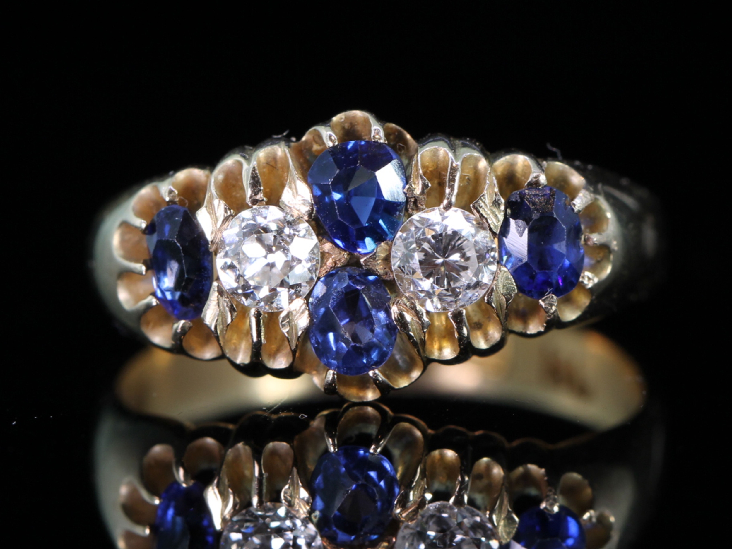 Edwardian sapphire and diamond 18ct gold ring