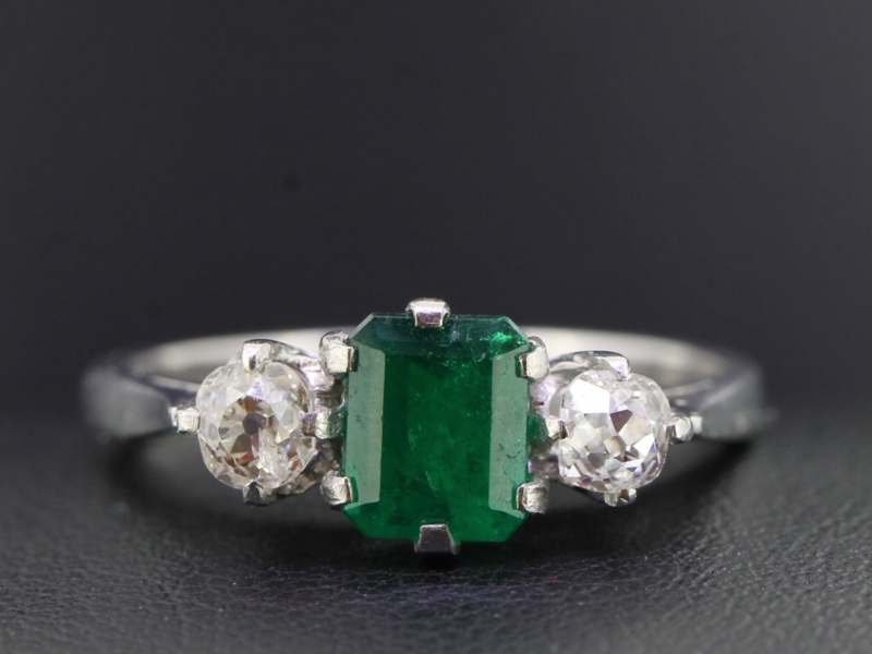  exquisite emerald and diamond 18 carat gold trilogy ring 