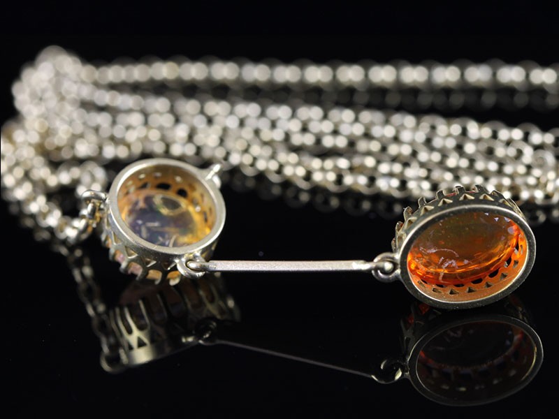 Stunning fire opal 9 carat gold necklace