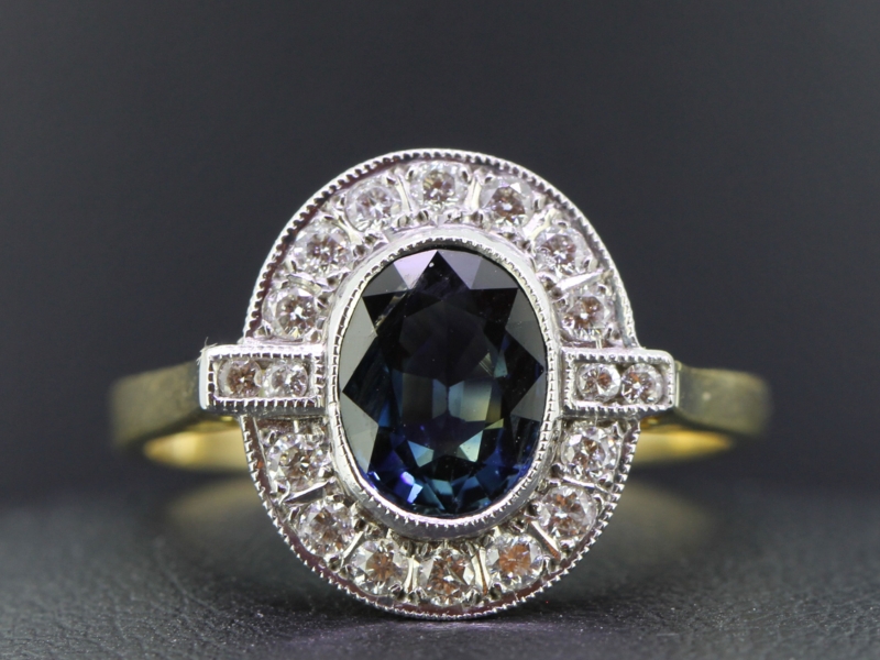 Stunning ceylon sapphire and diamond 18 carat gold ring