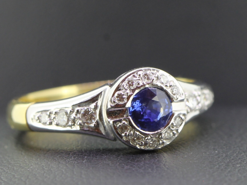 Georgeous ceylon sapphire and diamond art deco inspired 18 carat gold ring