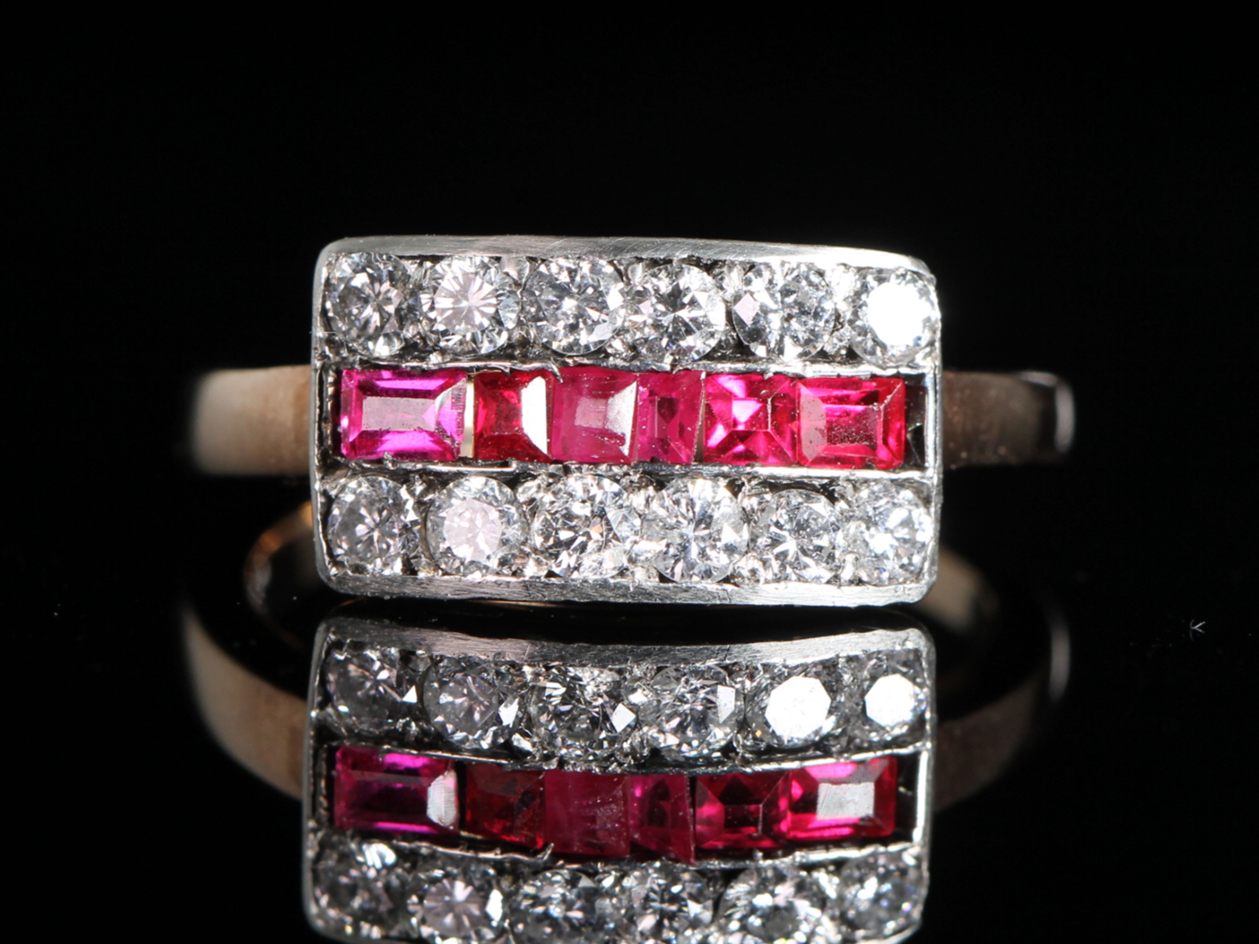 Art deco ruby and diamond 18ct gold ring
