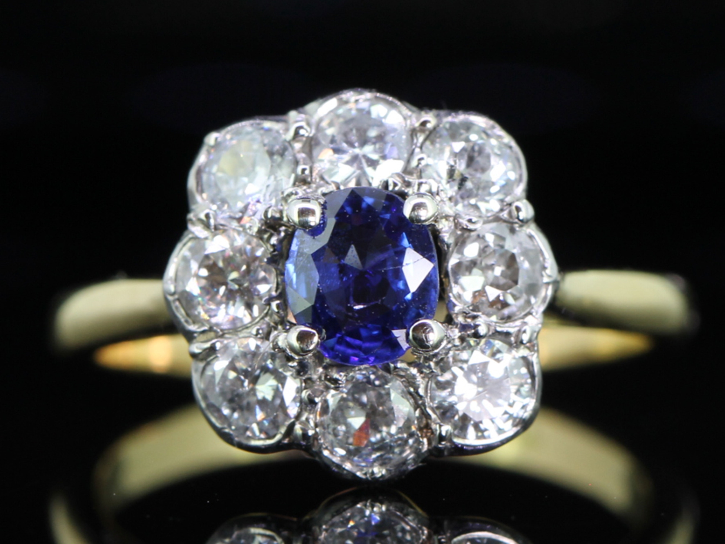 Stunning edwardian sapphire and diamond 18 carat gold cluster ring