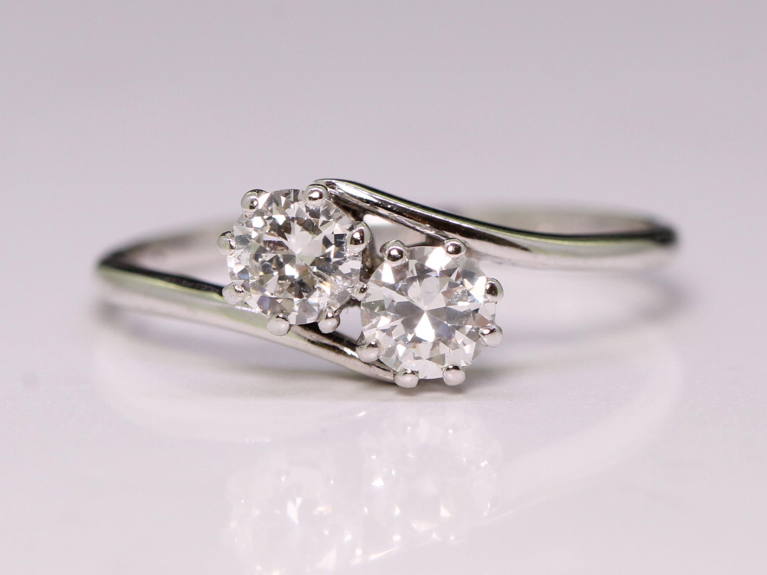 Vintage toi et moi diamond on a twist 18ct gold and platinum ring