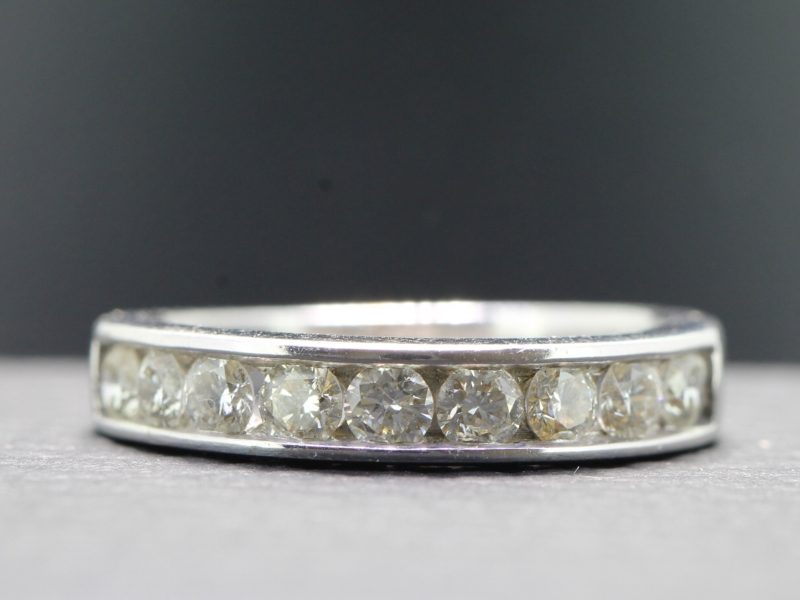 Stunning diamond half eternity 14 carat gold ring
