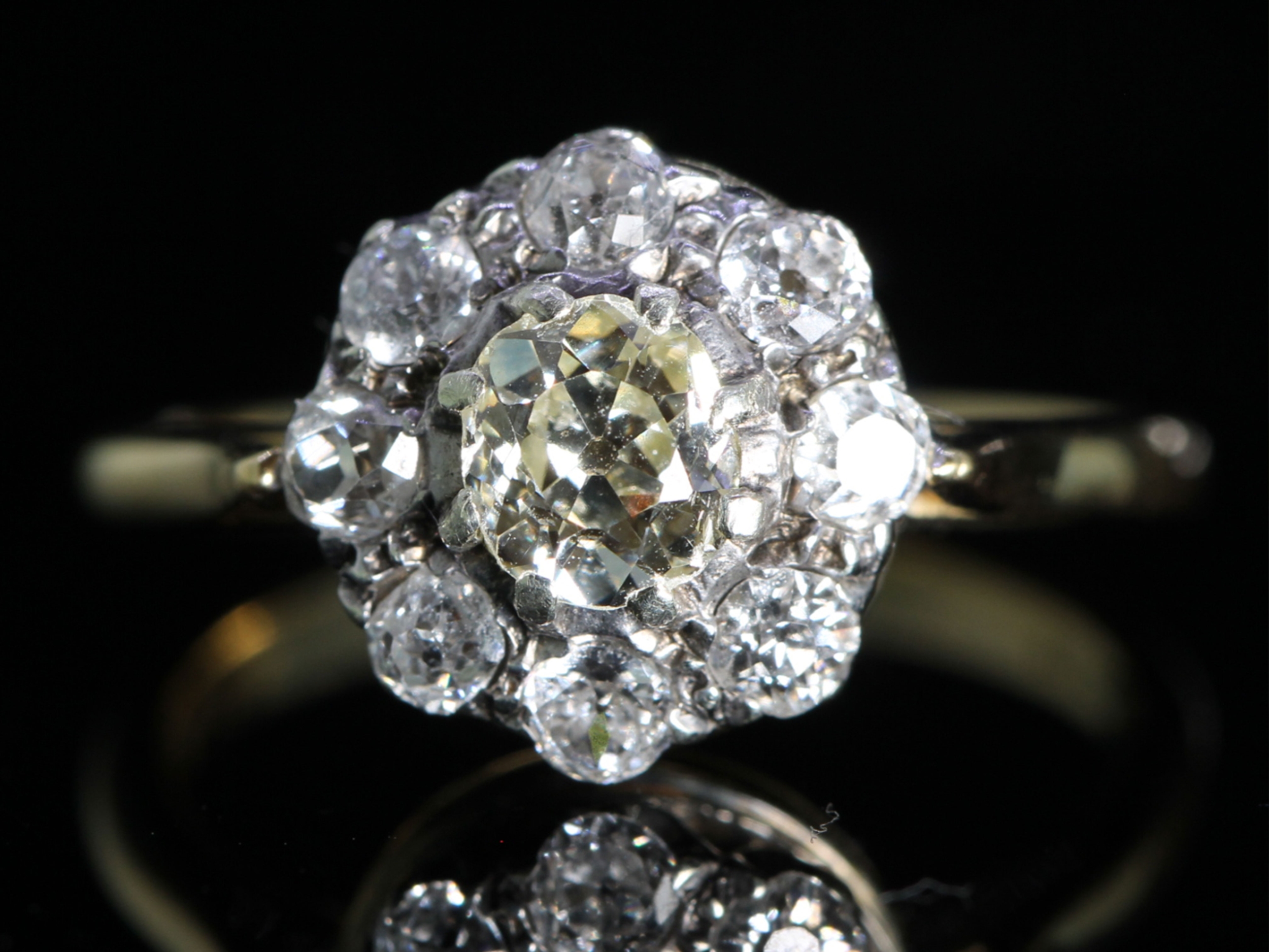 Edwardian old mined 2ct diamond 18ct gold cluster ring