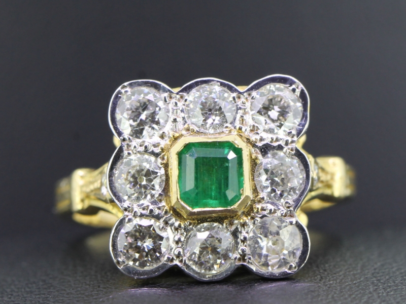  breathtaking emerald and diamond 18 carat gold ring