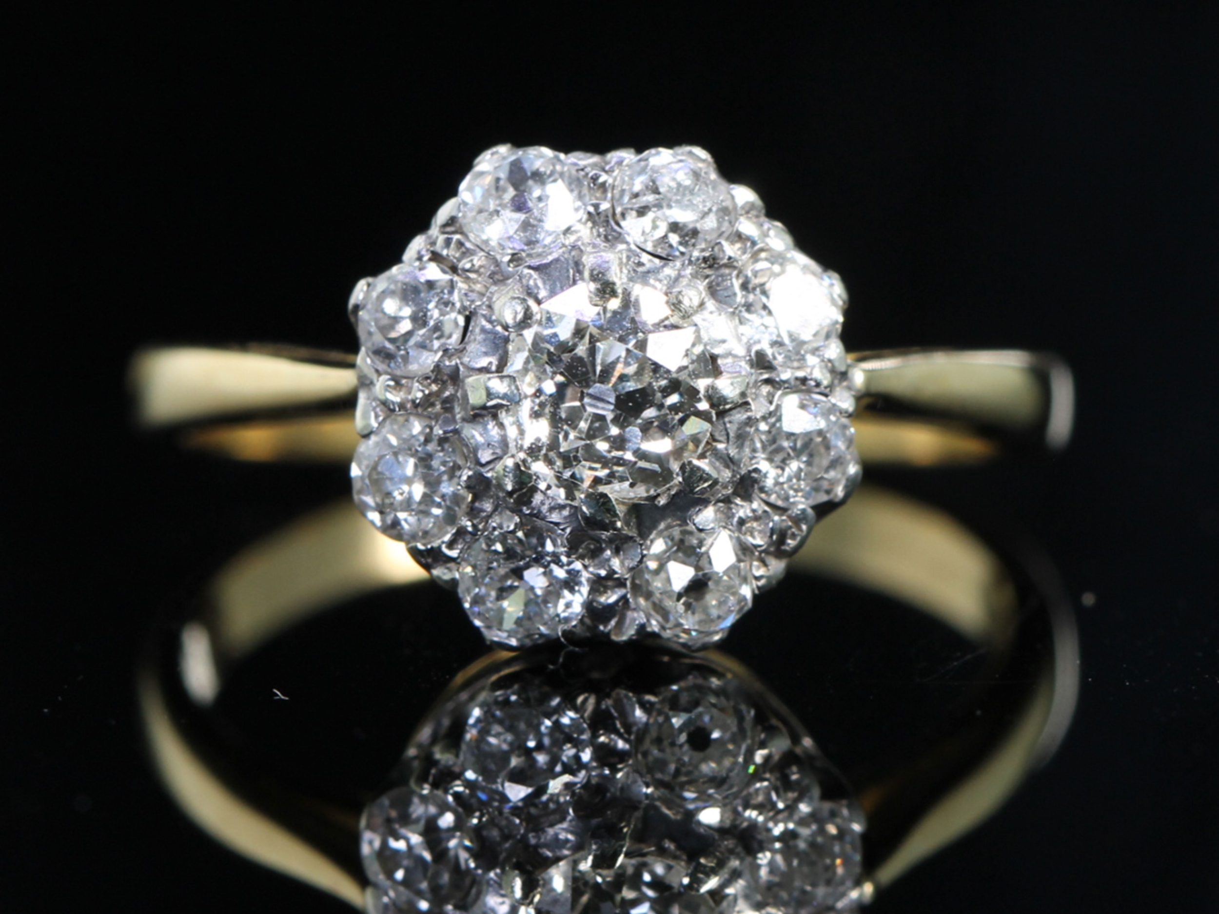 Edwardian old mined 2ct diamond 18ct gold cluster ring