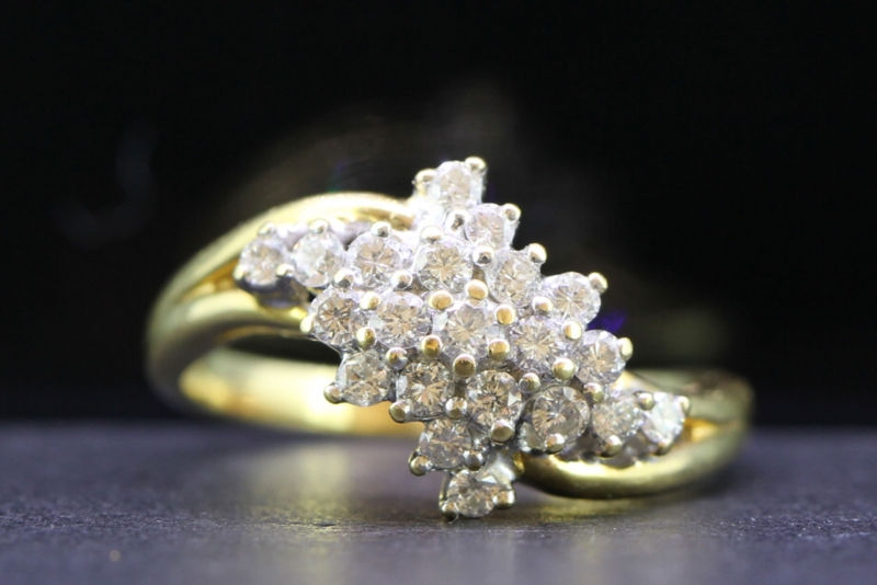 Fabulous 18 carat gold diamond cluster cocktail ring