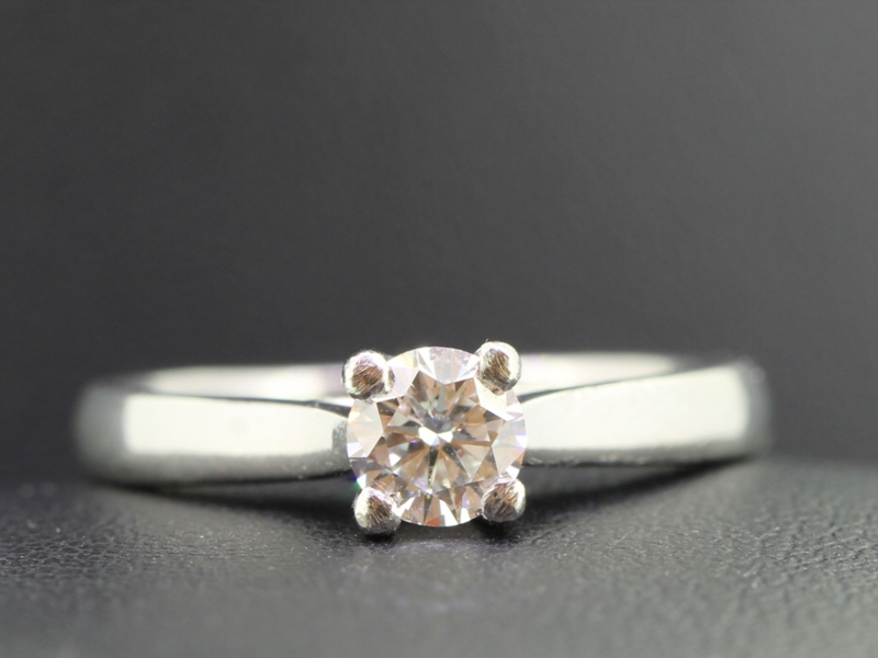 Elegant diamond platinum solitaire ring
