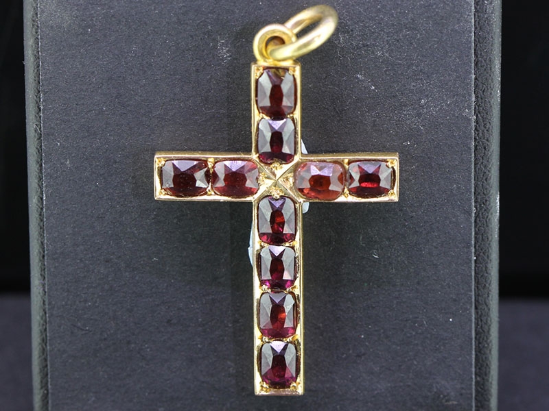 Stunning edwardian gold almandine garnet cross pendant
