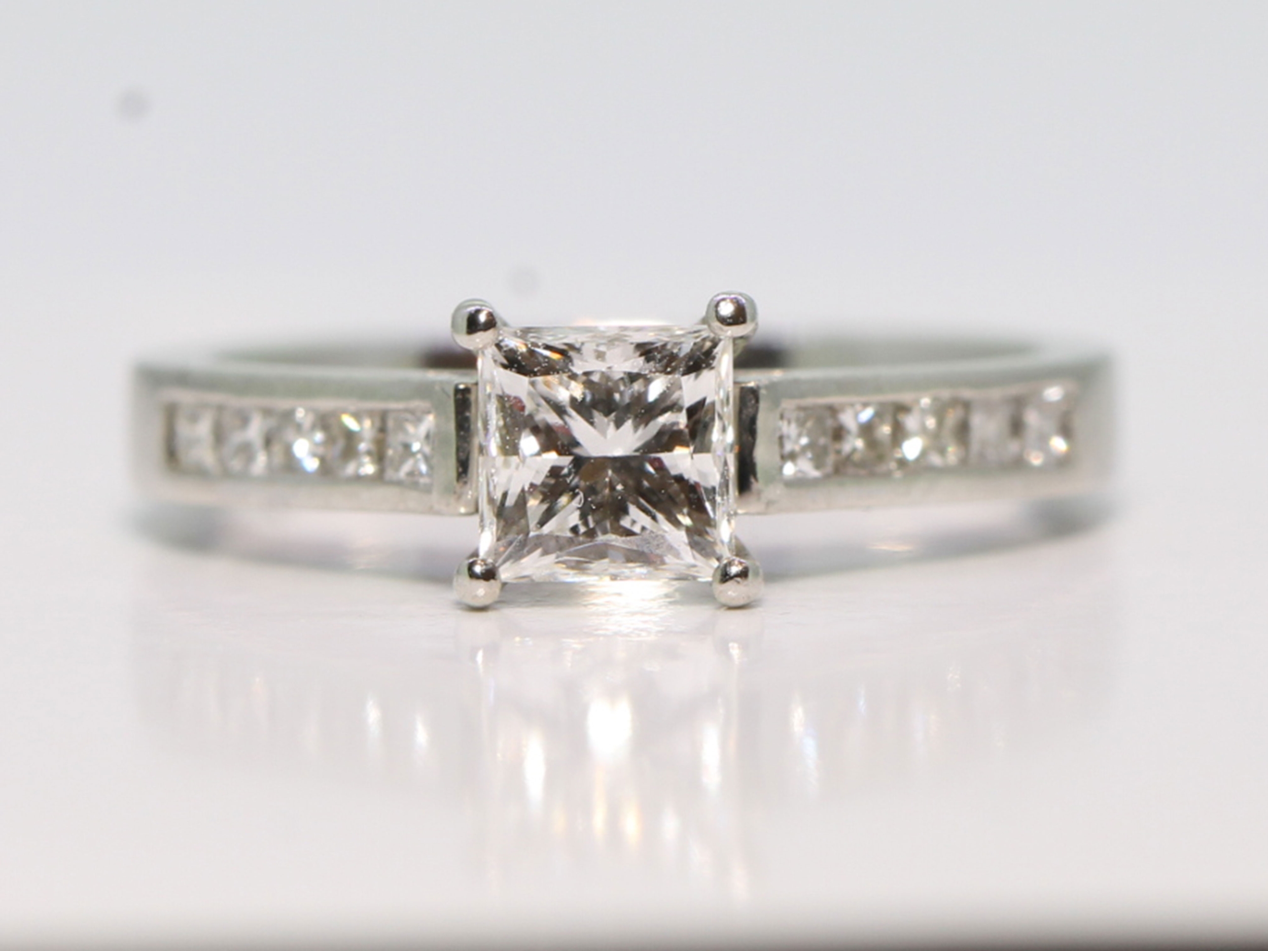 Princess diamond platinum engagement wedfit ring 