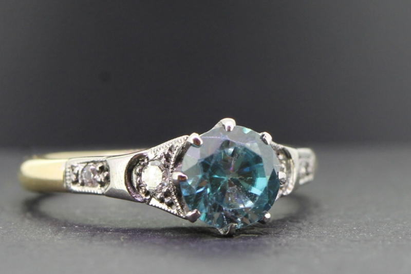 Stunning blue zircon and diamond 18 carat gold ring