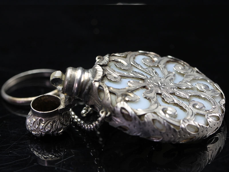 Fabulous antique victorian sterling silver scent flask