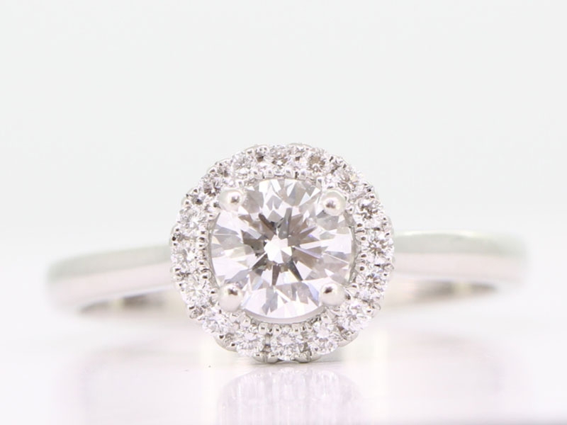  beautiful diamond halo cluster platinum ring