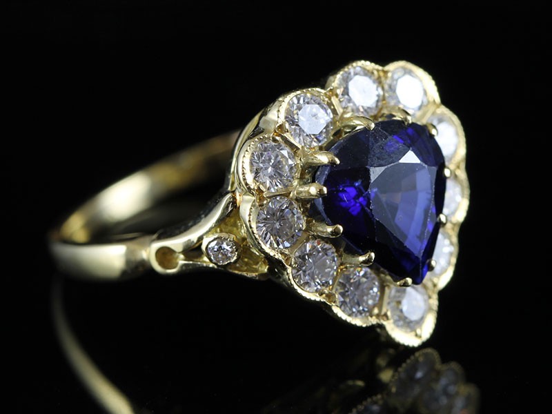 Stunning 2 carat heart shaped royal blue sapphire and diamond 18 carat gold ring